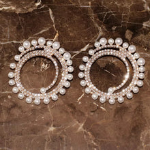 Load image into Gallery viewer, Pearls Sun-Charms Earrings