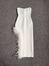 Cargar imagen en el visor de la galería, Feather Split Bandage Dress