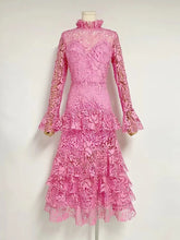 Carregar imagem no visualizador da galeria, Lace Tiered Ruffle Dress