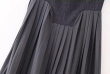 Carregar imagem no visualizador da galeria, Pleated Sling Sleeveless Slim Long Dress