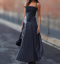 Load image into Gallery viewer, Pleated Sling Sleeveless Slim Long Dress