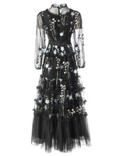 Carica l&#39;immagine nel visualizzatore di Gallery, Runway Embroidery Mesh Ruffles Dress