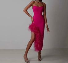 Carica l&#39;immagine nel visualizzatore di Gallery, Feather Split Bandage Dress