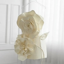 Carregar imagem no visualizador da galeria, Flower Appliqué Formal Dress
