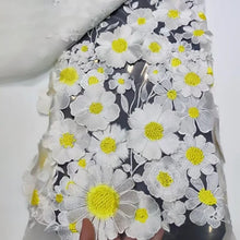 Cargar imagen en el visor de la galería, Lace Flower Applique Dress