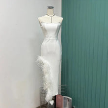 Cargar imagen en el visor de la galería, Feather Split Bandage Dress