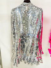 Carregar imagem no visualizador da galeria, High Collar Silver Sequins Dress