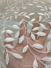 Cargar imagen en el visor de la galería, Leaves Style Lace Fabric
