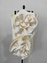 Cargar imagen en el visor de la galería, Flower Appliqué Formal Dress