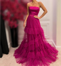 Charger l&#39;image dans la galerie, Fuschia Tiered Pleated Mono Prom Dress