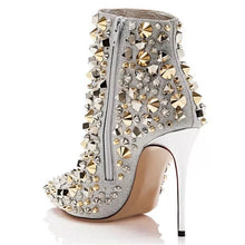 Carica l&#39;immagine nel visualizzatore di Gallery, Rivets Studded Ankle Boots