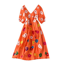 Carica l&#39;immagine nel visualizzatore di Gallery, Floral Embroidery Boho Swing Dress