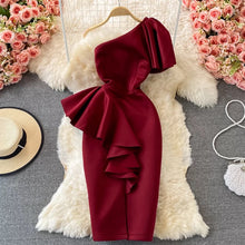 Carica l&#39;immagine nel visualizzatore di Gallery, One Shoulder Ruffles Cocktail Dress
