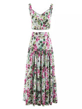Cargar imagen en el visor de la galería, Floral Crop Top and Skirt Beach Outfit