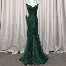 Cargar imagen en el visor de la galería, Sequined Mermaid Gown