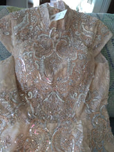 Cargar imagen en el visor de la galería, Lace Beaded High Neck Luxury Gowns