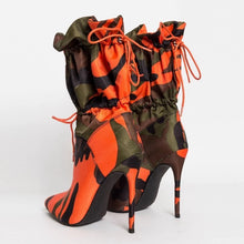 Carica l&#39;immagine nel visualizzatore di Gallery, Stilettos Camouflage Ankle Boots