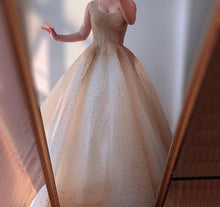 Carregar imagem no visualizador da galeria, Crystal A-Line Ball Gown