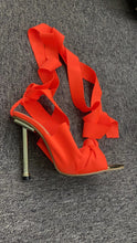 Load image into Gallery viewer, Cross-Tied Sandals