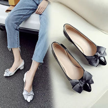 Load image into Gallery viewer, Bow Slipon Block Heels Pumps
