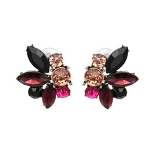 Carregar imagem no visualizador da galeria, Stud Crystal Earrings