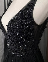 Cargar imagen en el visor de la galería, Beading Crystal High Splits Gown