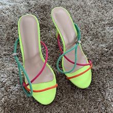 Cargar imagen en el visor de la galería, Cross-Tied Ankle Strap Sandals