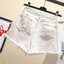 Load image into Gallery viewer, Flowers Embroidery Denim Shorts