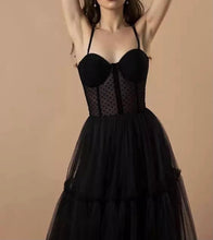 Charger l&#39;image dans la galerie, Tiered Dotted Tulle Prom Dress