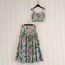 Load image into Gallery viewer, Floral Crop Top and Skirt Beach Outfit