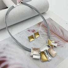 Load image into Gallery viewer, Multiple Squares Shape Choker Necklace
