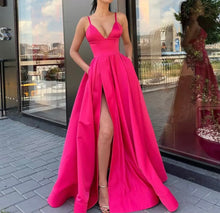 Cargar imagen en el visor de la galería, Deep VNeck Side Slit Prom Evening Gown