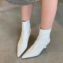 Cargar imagen en el visor de la galería, Pointed Candy Color Ankle Boots