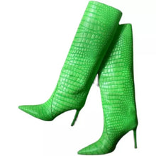 Cargar imagen en el visor de la galería, Pointed Slipon Tube Boots
