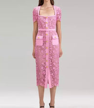 Carica l&#39;immagine nel visualizzatore di Gallery, Pink Square Collar Lace Mid-length Dress