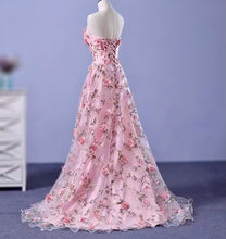 Cargar imagen en el visor de la galería, Appliqués Flower Lace Up Prom Dress