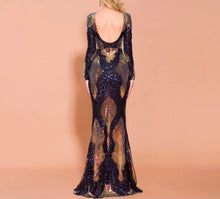 Carica l&#39;immagine nel visualizzatore di Gallery, Multi Sequinned O Neck Elegant Gown