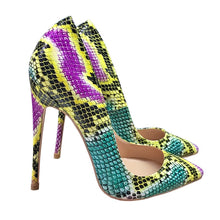 Load image into Gallery viewer, Snake Print Poined Toe Stiletto