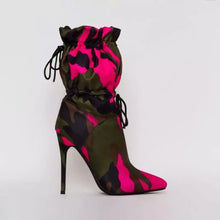Carregar imagem no visualizador da galeria, Stilettos Camouflage Ankle Boots