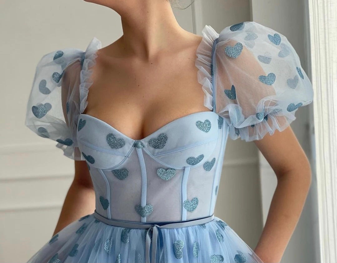 Hearty Tulle Puff Sleeves Prom Gowns