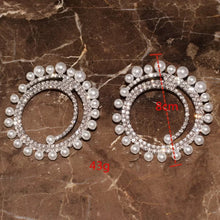 Carregar imagem no visualizador da galeria, Pearls Sun-Charms Earrings