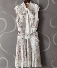 Carica l&#39;immagine nel visualizzatore di Gallery, Runway Lace Elegant Dress