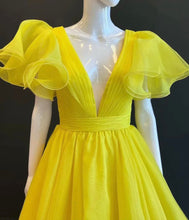 Carregar imagem no visualizador da galeria, Organza Short Sleeves Prom Dress