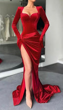 Carica l&#39;immagine nel visualizzatore di Gallery, Velvet Slash Neck Gown