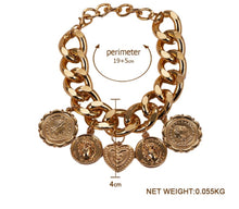 Carica l&#39;immagine nel visualizzatore di Gallery, Heart Charm Bracelet