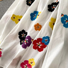 Carica l&#39;immagine nel visualizzatore di Gallery, Floral Embroidery Boho Swing Dress