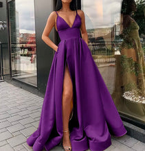 Cargar imagen en el visor de la galería, Deep VNeck Side Slit Prom Evening Gown