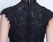 Carica l&#39;immagine nel visualizzatore di Gallery, Lace Embroidery Beaded Evening Dress