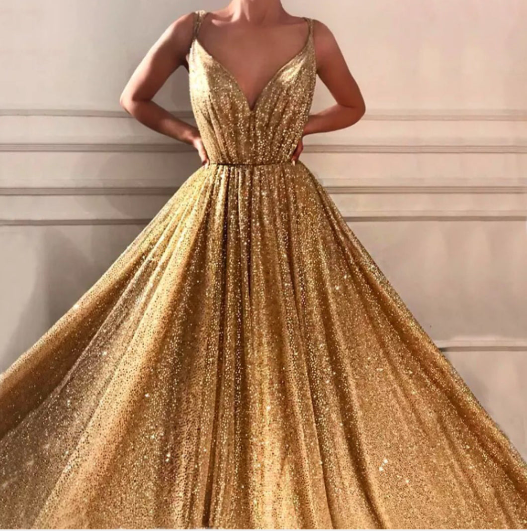 Plain Net And Satin Ladies Golden Ball Gowns at Rs 5000 in Jaipur | ID:  2850833428873