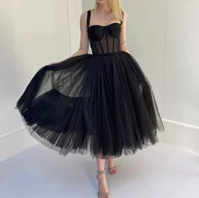 Charger l&#39;image dans la galerie, Black Tulle Tea Length Dress